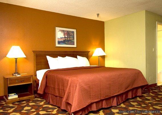 Quality & Kansas I-435n Near Sports Complex Hotel 3*