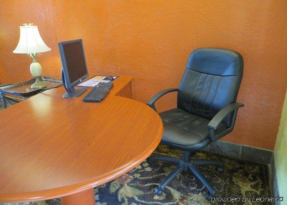 Quality & Kansas I-435n Near Sports Complex 3*