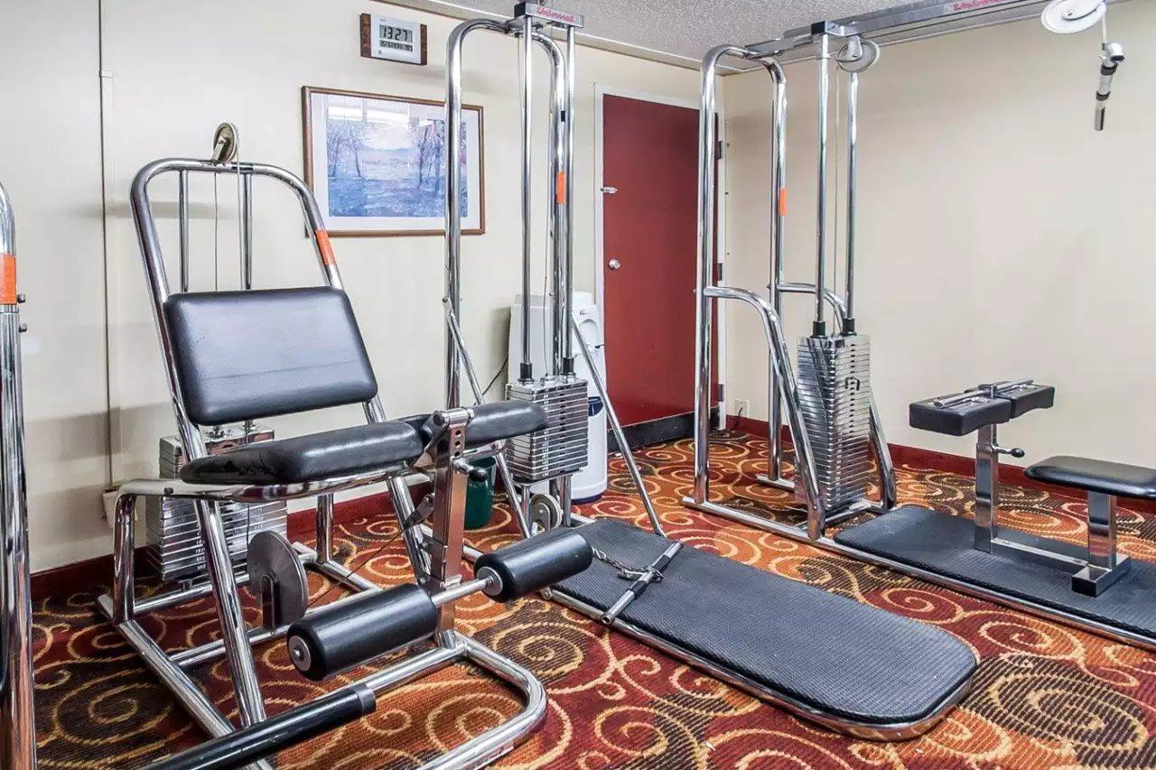 Quality & Kansas I-435n Near Sports Complex 3*